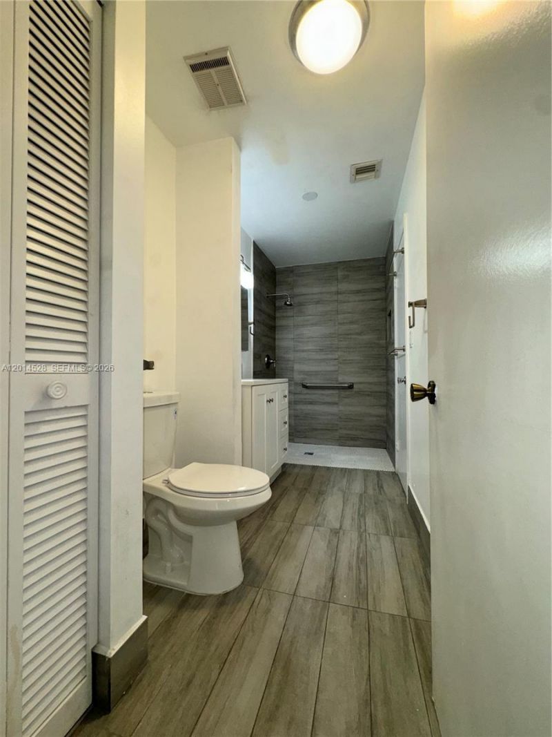 4745 NW 98th Pl, Doral, FL 33178 Photo
