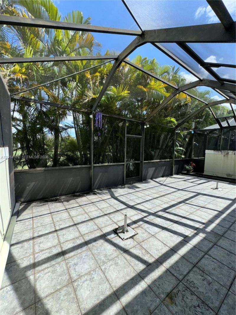4745 NW 98th Pl, Doral, FL 33178 Photo