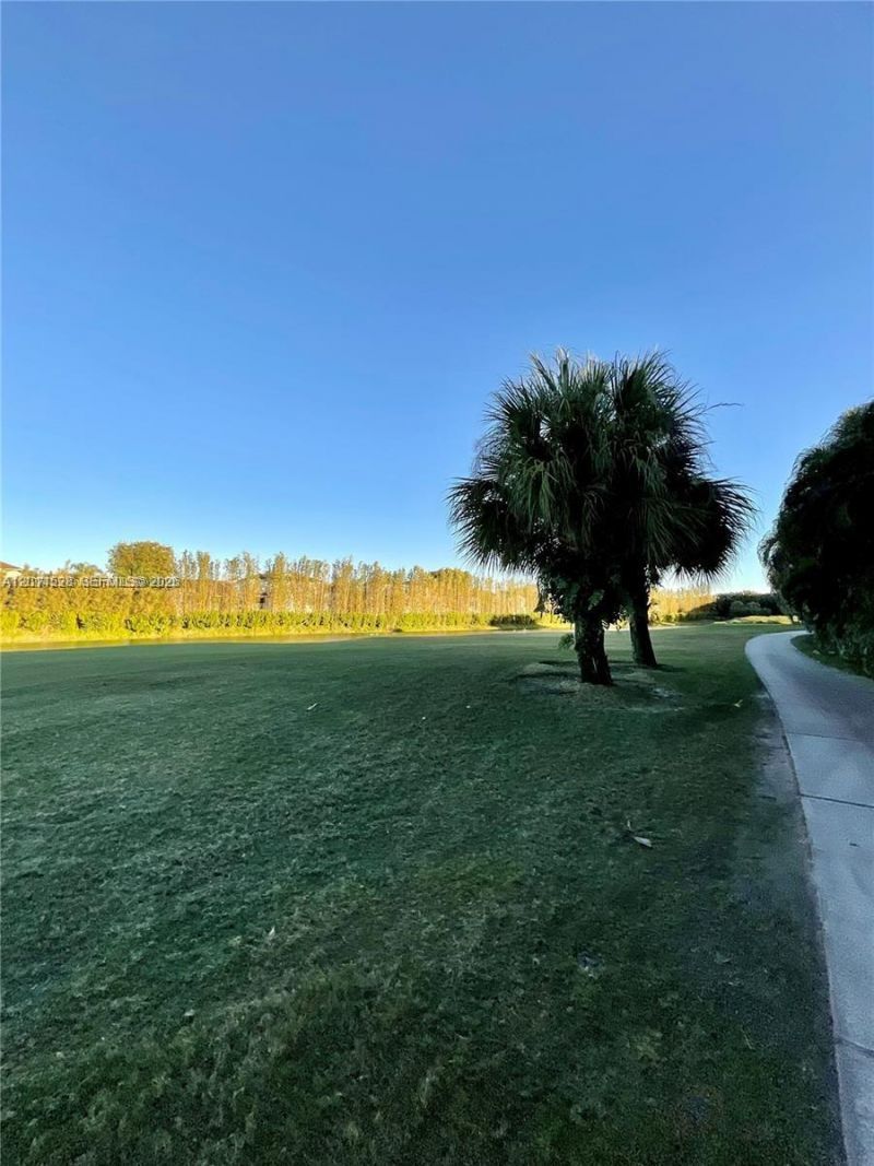 4745 NW 98th Pl, Doral, FL 33178 Photo
