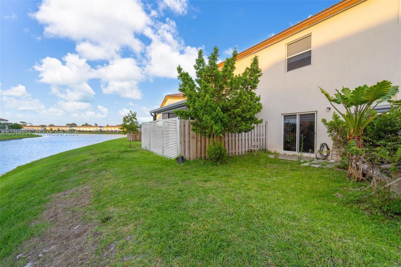 12586 NW 22nd Pl , Unit 12586, Miami, FL 33167 Photo