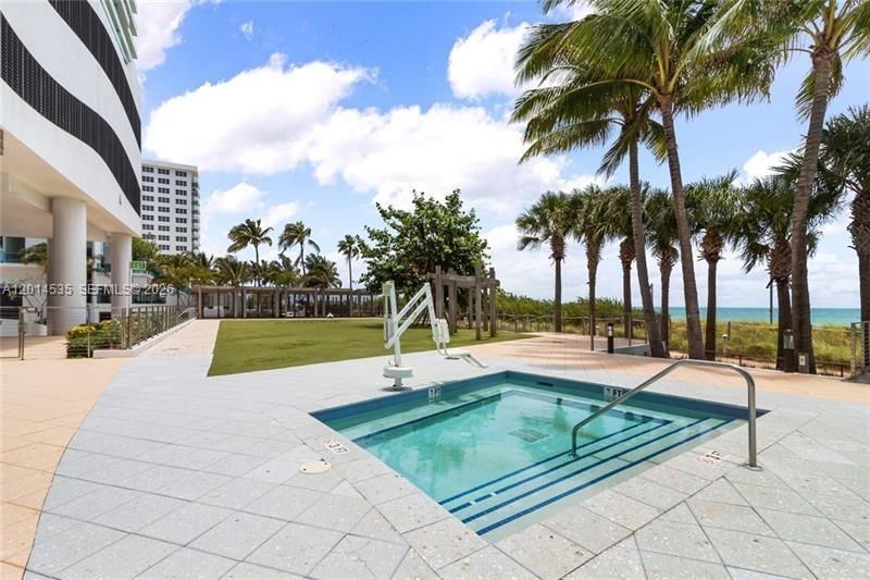 6801 Collins Ave, Unit LPH09, Miami Beach, FL 33141 Photo
