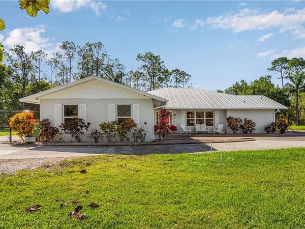 2950 Coach House LN , NAPLES, FL 34105