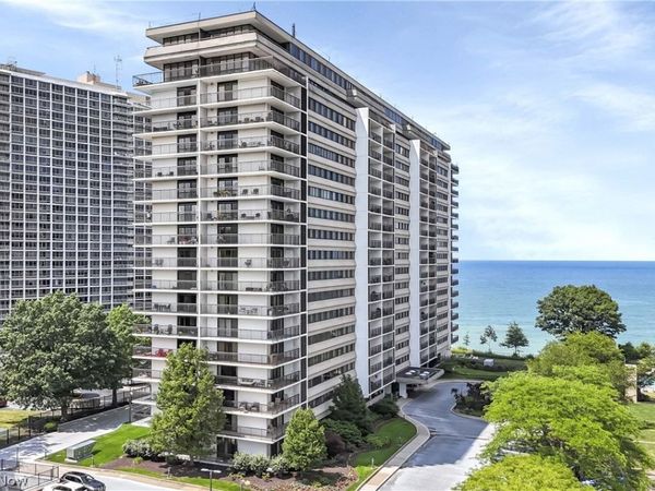 12550 Lake Avenue, Unit 1509, Lakewood, OH 44107