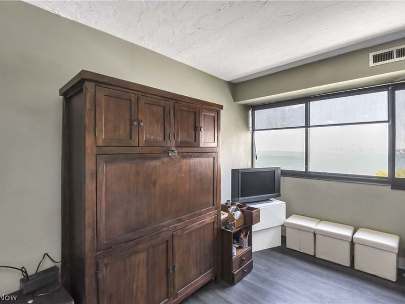 12550 Lake Avenue, Unit 1509, Lakewood, OH 44107 Photo 21