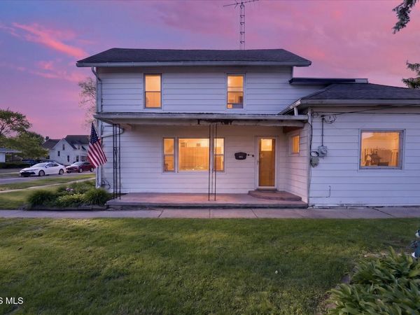 206 Franklin Avenue, Swanton, OH 43558