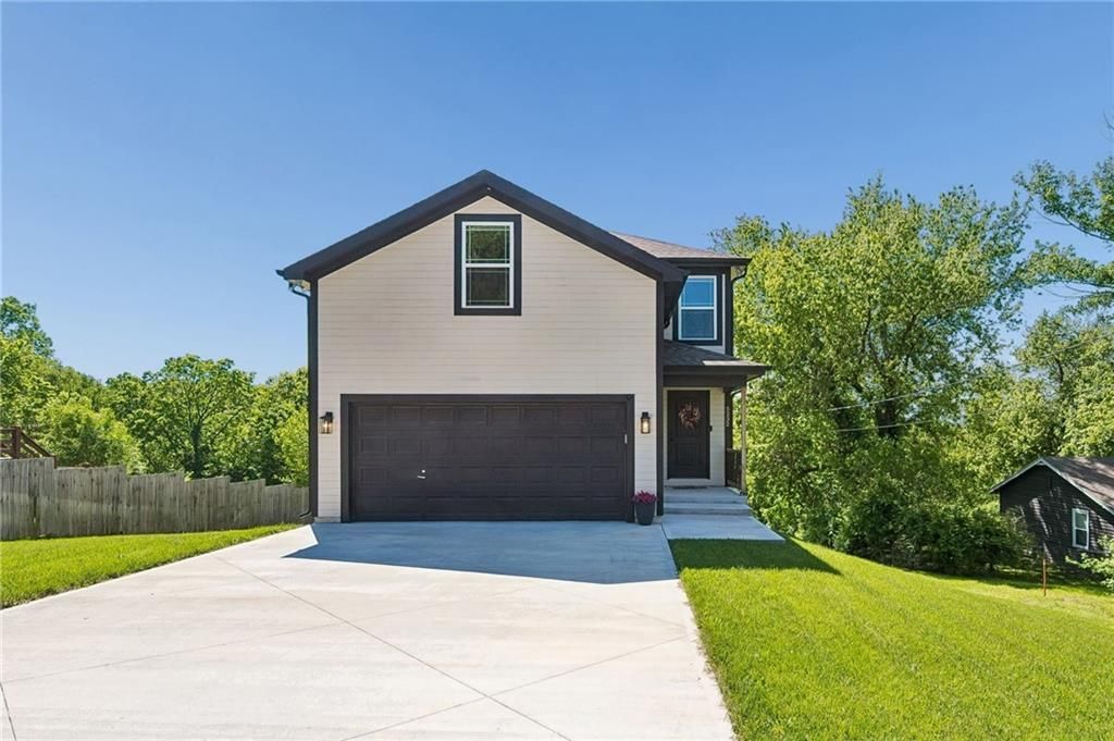 5232 N Cambridge Avenue, Kansas City, MO 64119 Main Photo