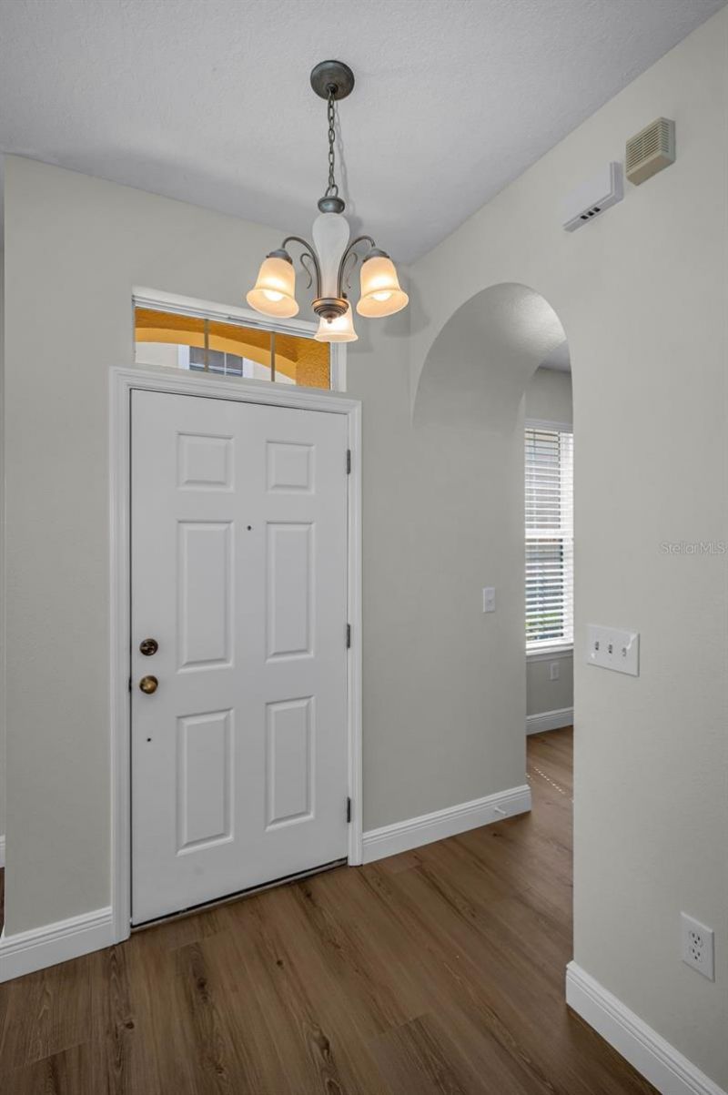617 52nd Avenue N, Saint Petersburg, FL 33703 Photo