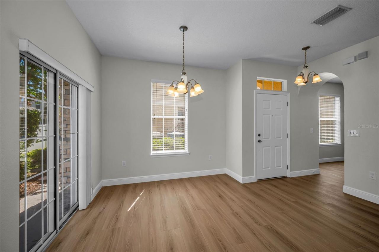 617 52nd Avenue N, Saint Petersburg, FL 33703 Photo