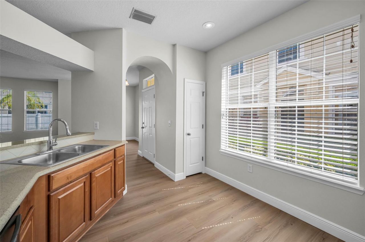 617 52nd Avenue N, Saint Petersburg, FL 33703 Photo