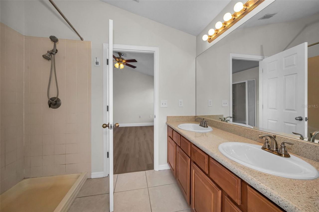 617 52nd Avenue N, Saint Petersburg, FL 33703 Photo