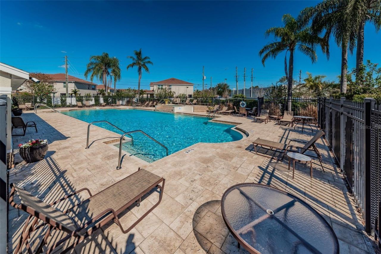 617 52nd Avenue N, Saint Petersburg, FL 33703 Photo