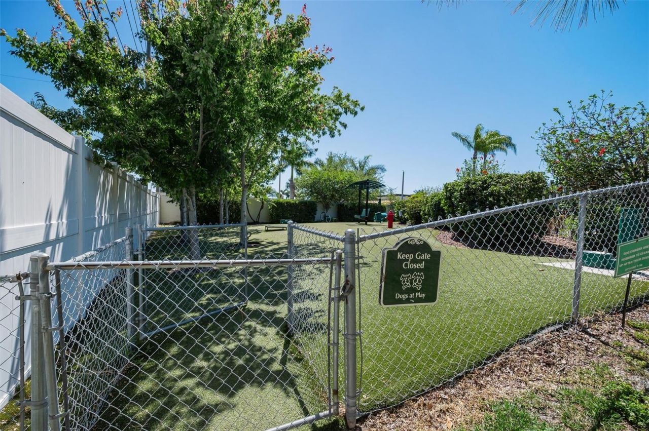617 52nd Avenue N, Saint Petersburg, FL 33703 Photo
