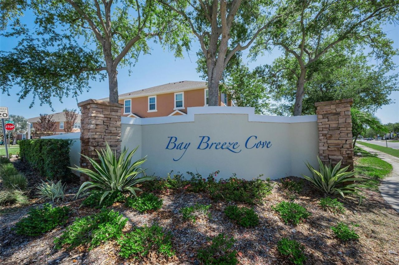 617 52nd Avenue N, Saint Petersburg, FL 33703 Photo