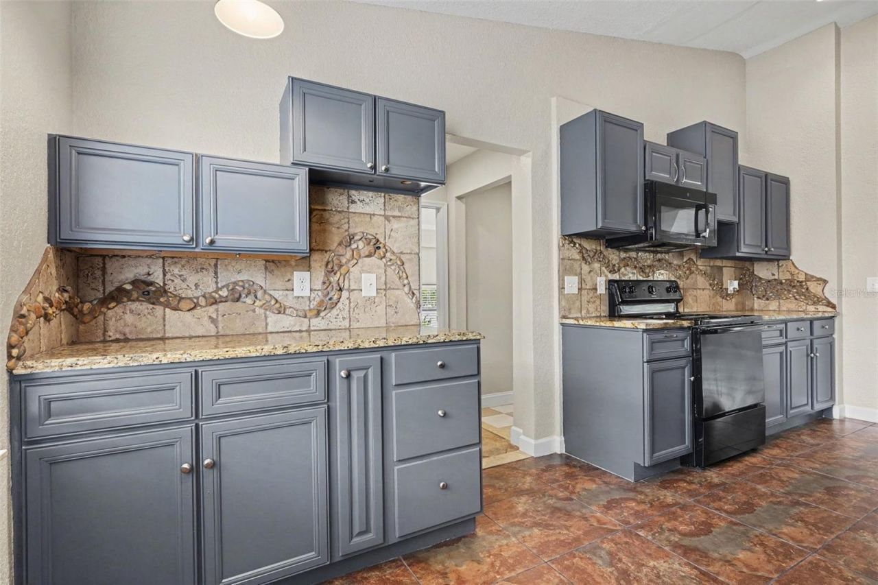 4621 Devon Avenue, Lakeland, FL 33813 Photo