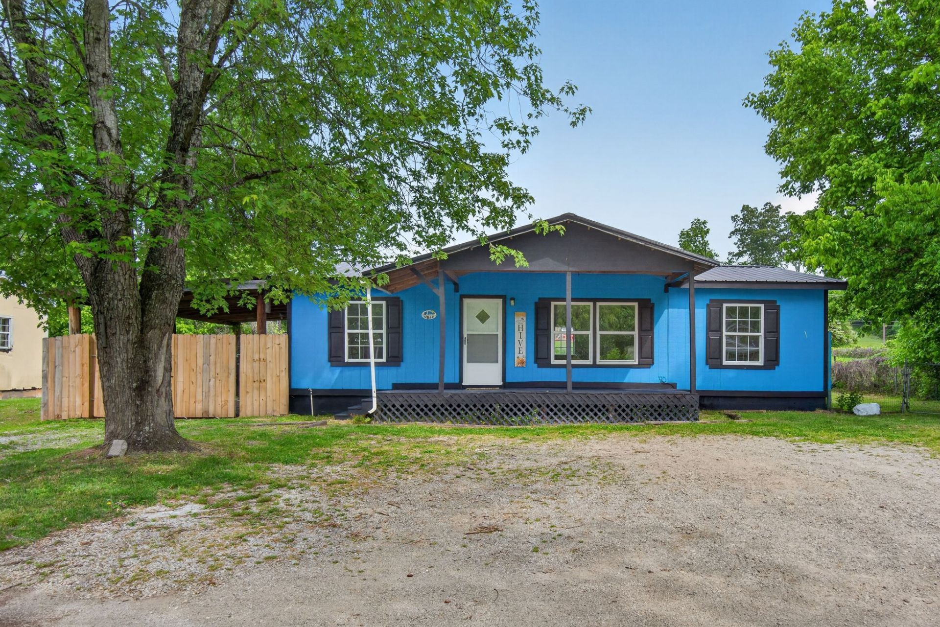 111 Little Ln, Harriman, TN 37748 Main Photo