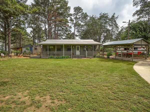 121 Pony Grass LN , Bastrop, TX 78602