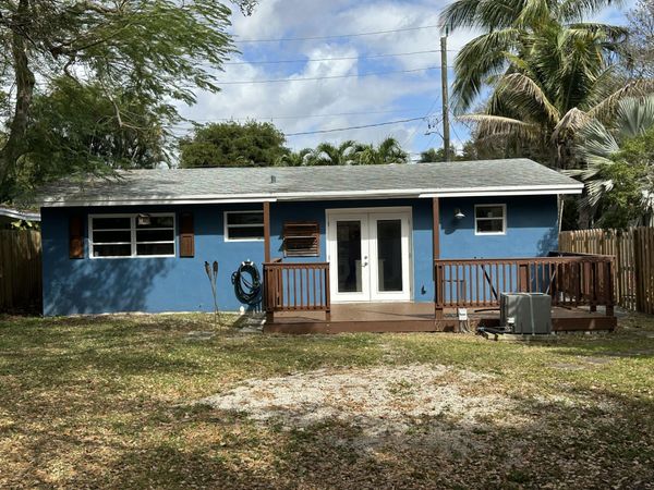 1424 SW 9th Street, Fort Lauderdale, FL 33312