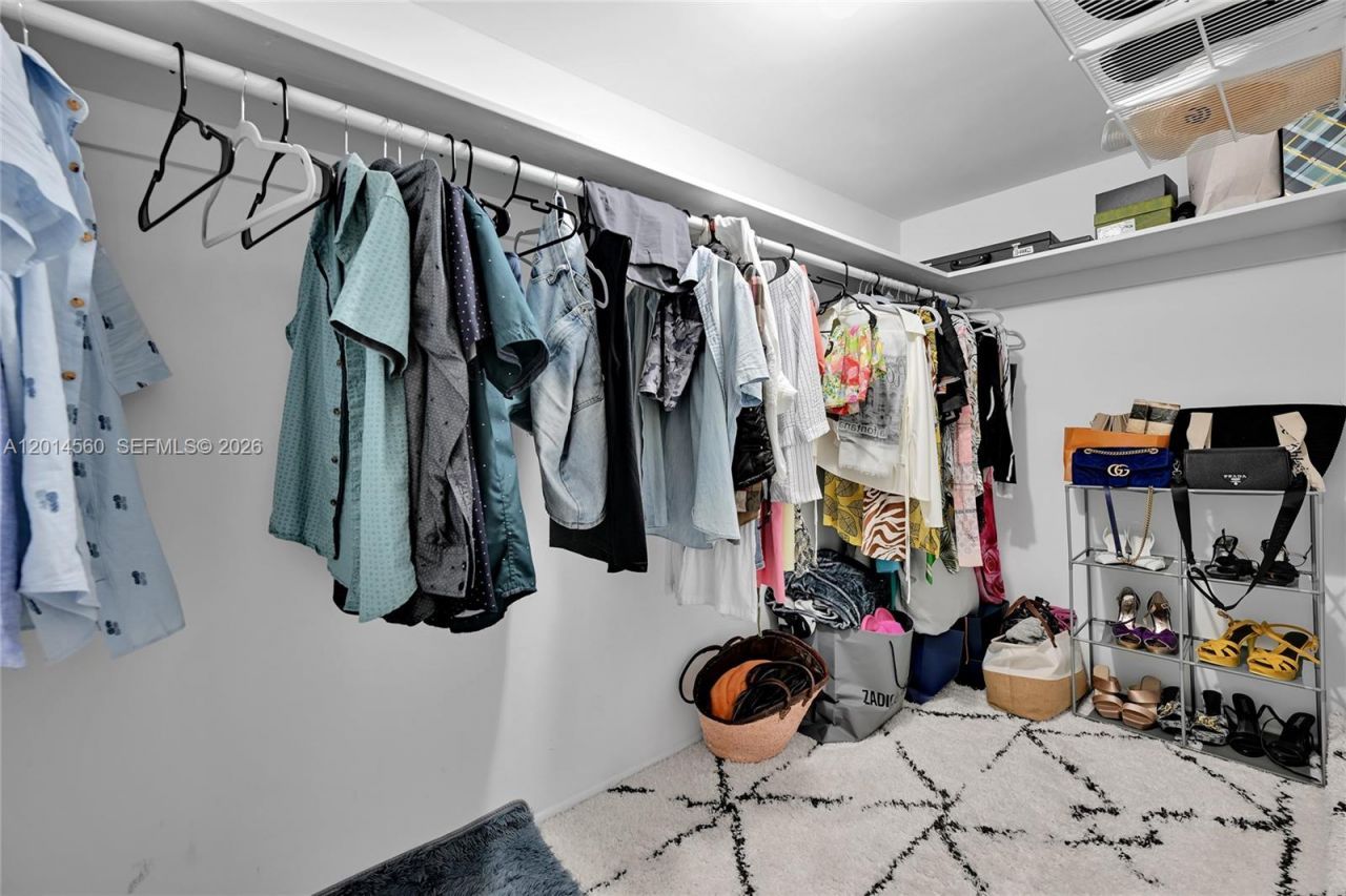 6039 Collins Ave, Unit 621, Miami Beach, FL 33140 Photo