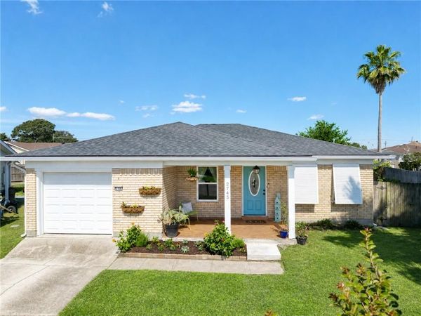 2745 RIDGEFIELD Road, Gretna, LA 70056