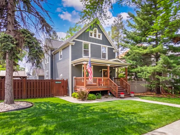 6826 N Osceola Avenue , Chicago, IL 60631