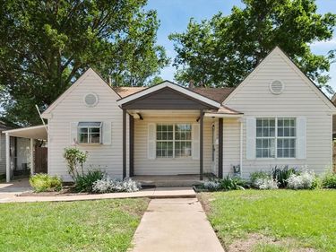 4521 Calmont Avenue, Fort Worth, TX 76107
