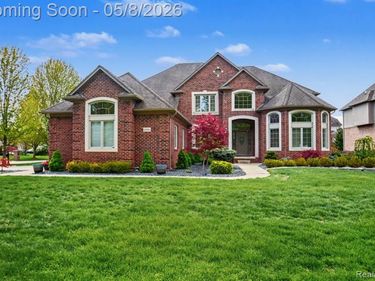 6086 Admiral Court, Washington Twp, MI 48094