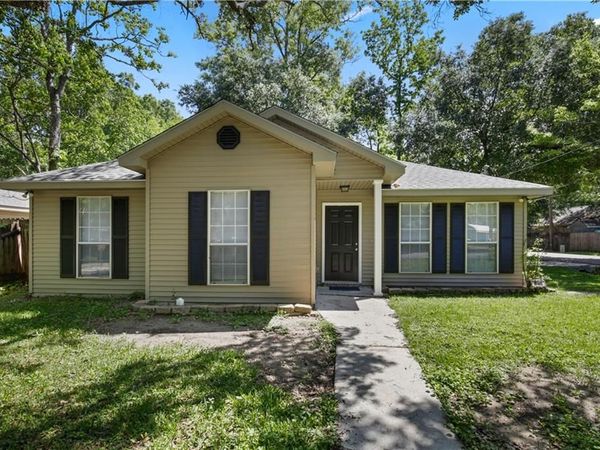 70330 A Street , Covington, LA 70433