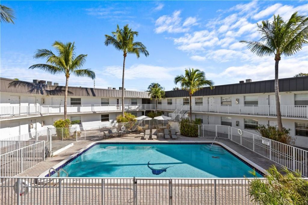 1470 N Dixie Highway, Unit 2, Fort Lauderdale, FL 33304 Photo