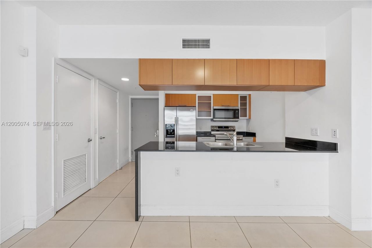 1750 N Bayshore Dr , Unit 1504, Miami, FL 33132 Photo