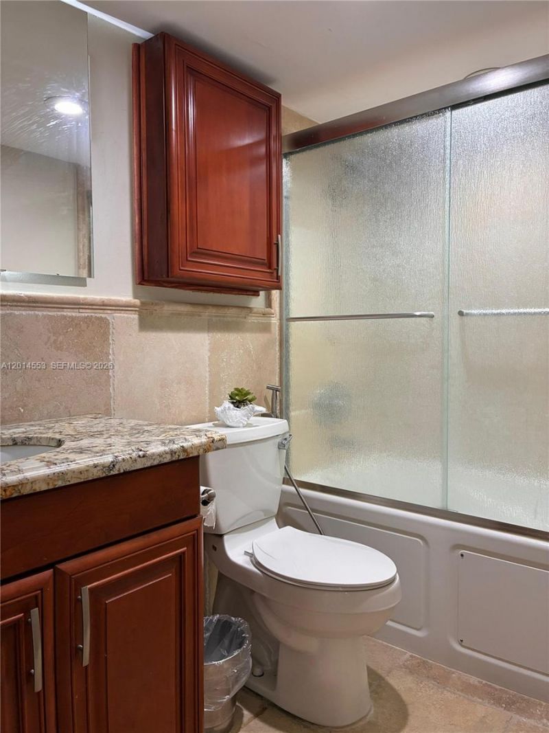 2780 NE 183rd St, Unit 1, Aventura, FL 33160 Photo