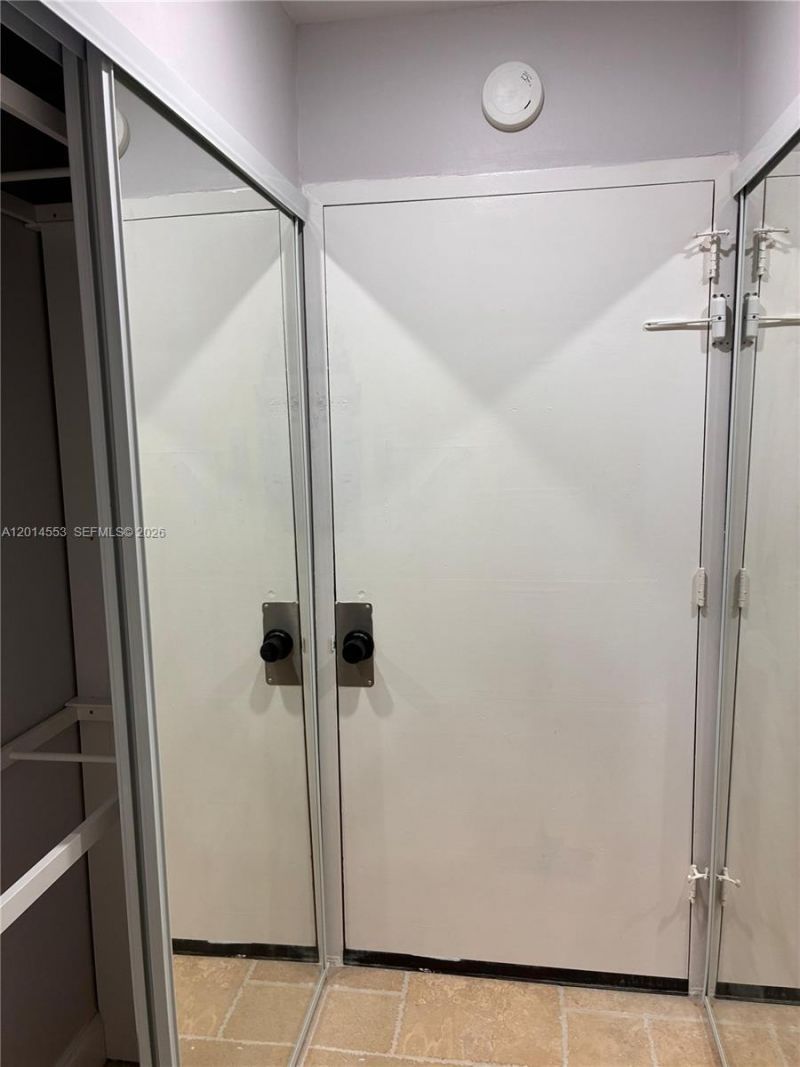 2780 NE 183rd St, Unit 1, Aventura, FL 33160 Photo