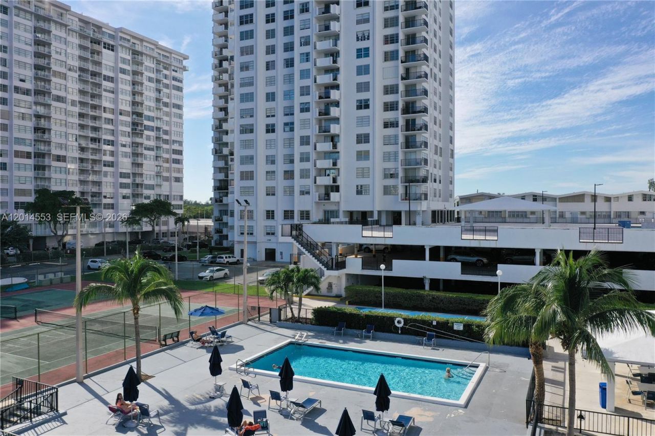 2780 NE 183rd St, Unit 1, Aventura, FL 33160 Photo