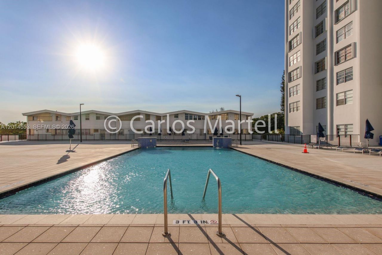 2780 NE 183rd St, Unit 1, Aventura, FL 33160 Photo