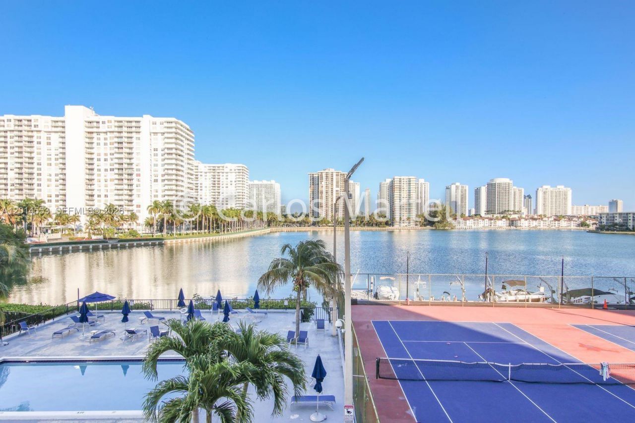 2780 NE 183rd St, Unit 1, Aventura, FL 33160 Photo