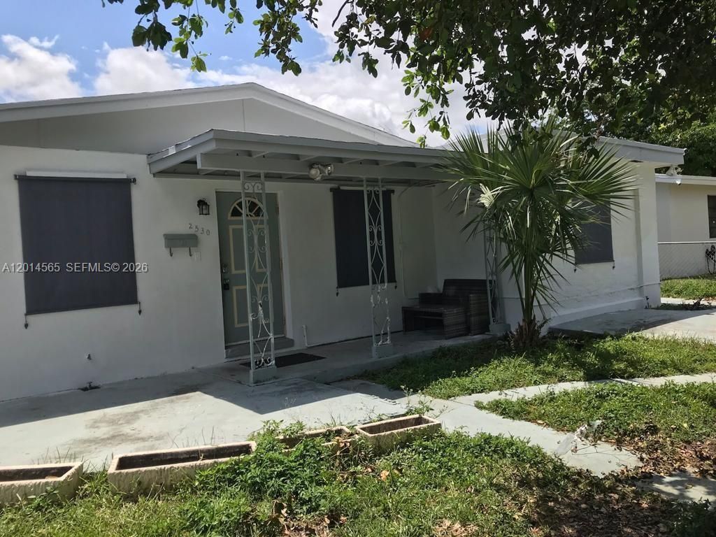 2530 NW 17th St, Fort Lauderdale, FL 33311 Photo