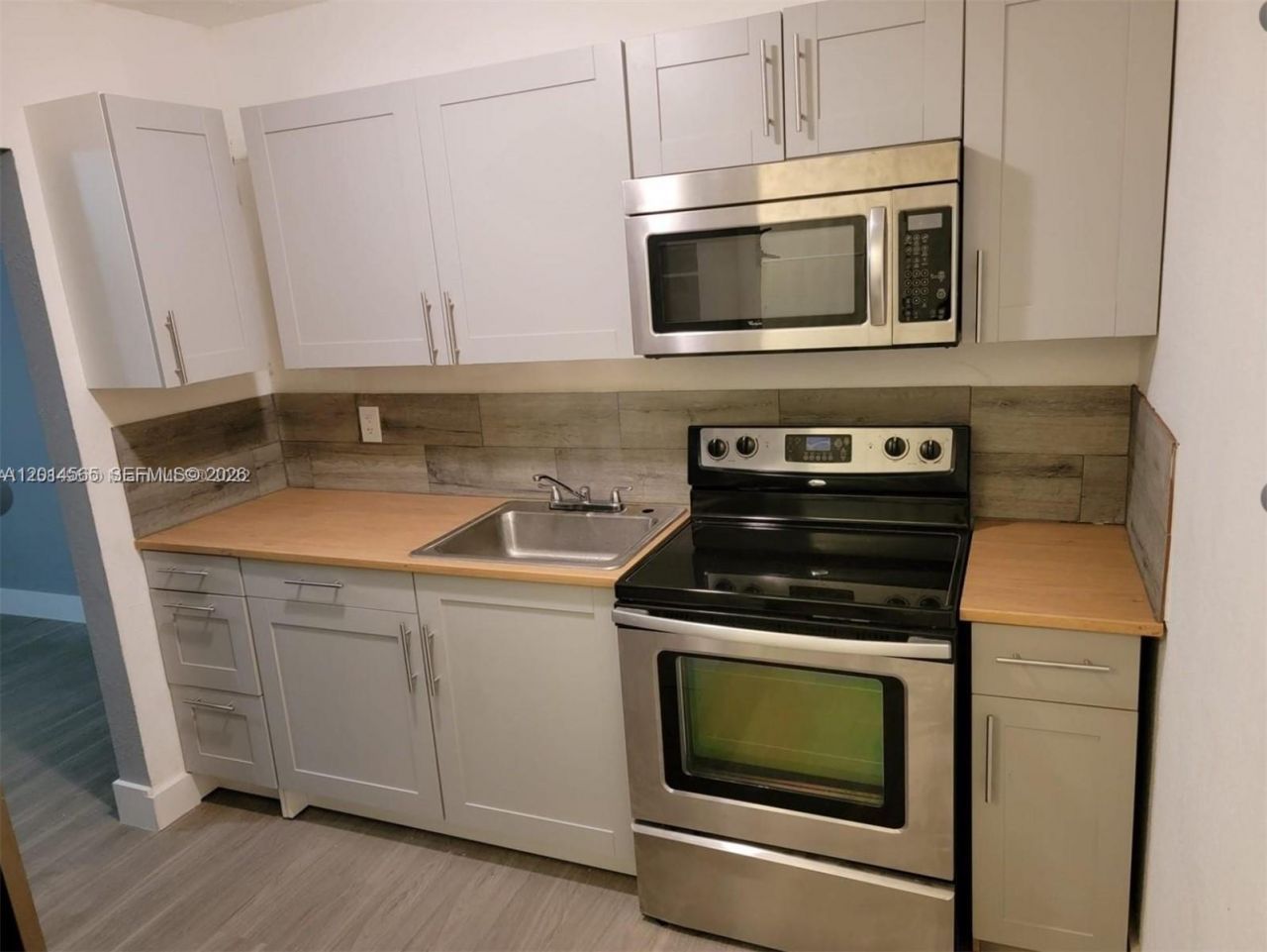 2530 NW 17th St, Fort Lauderdale, FL 33311 Photo