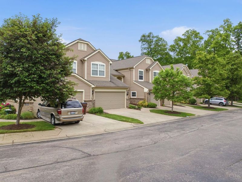 1004 Birdhaven Way, Miami Twp, OH 45150 Photo 2
