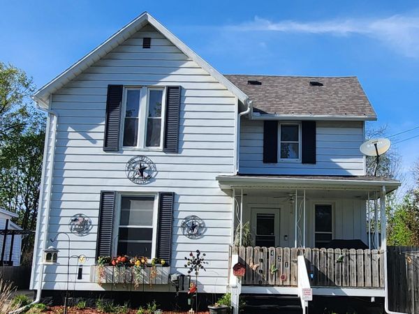 421 E Grand Street, Hastings, MI 49058