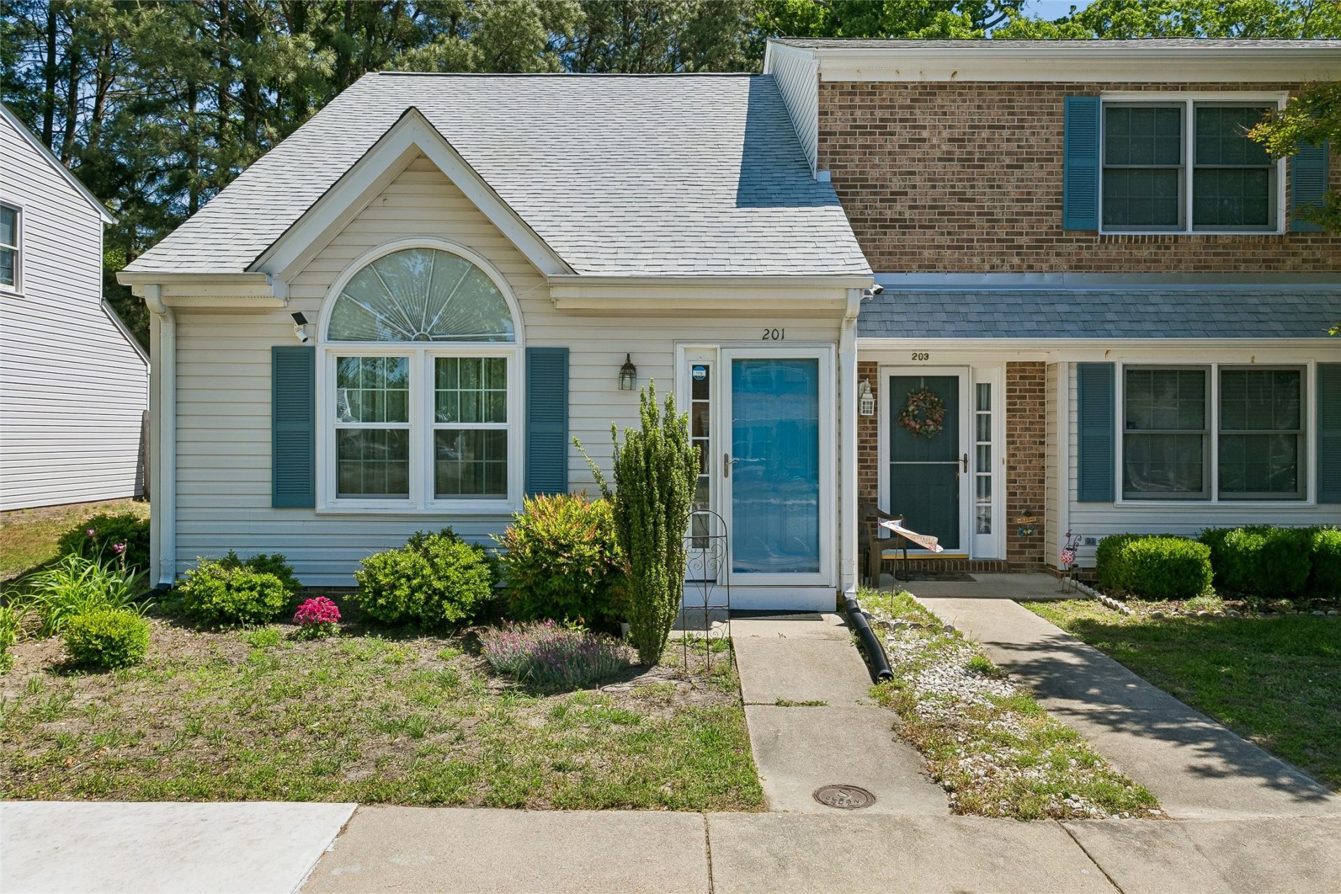 201 Crestwood Court, Yorktown, VA 23692 Main Photo