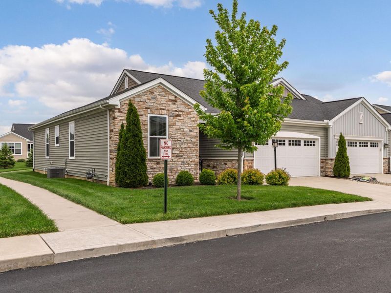 342 Amelia Lane, Delaware, OH 43015 Photo 2
