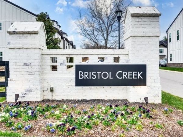 605 Bristol Creek Dr, Nashville, TN 37221