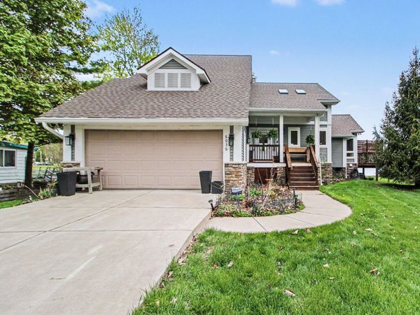 8036 Park Road, Whitmore Lake, MI 48189