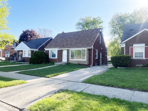 7730 Chatham, Redford, MI 48239