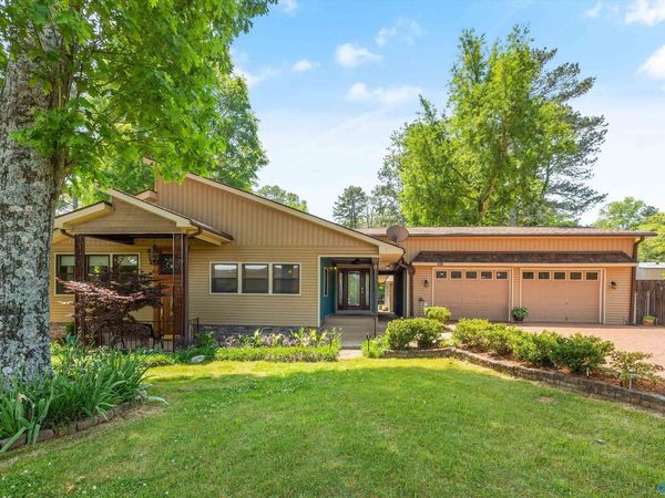 3684 Scottsboro Hwy, Guntersville, AL 35976