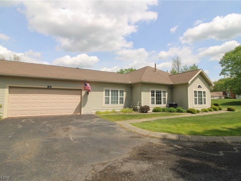 5645 Clingan Road, Unit 7B, Struthers, OH 44471 Photo 2