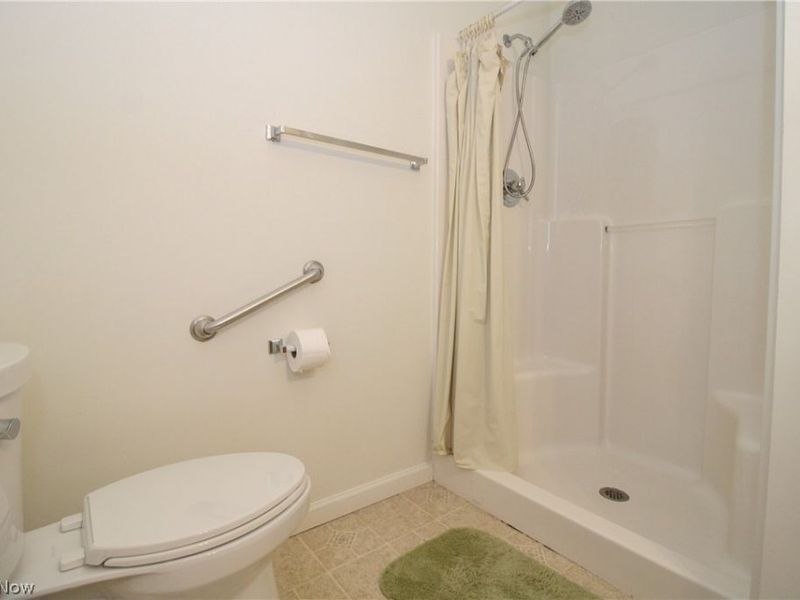 5645 Clingan Road, Unit 7B, Struthers, OH 44471 Photo 25