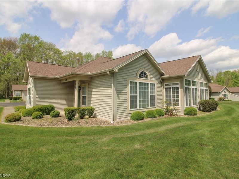 5645 Clingan Road, Unit 7B, Struthers, OH 44471 Photo 3
