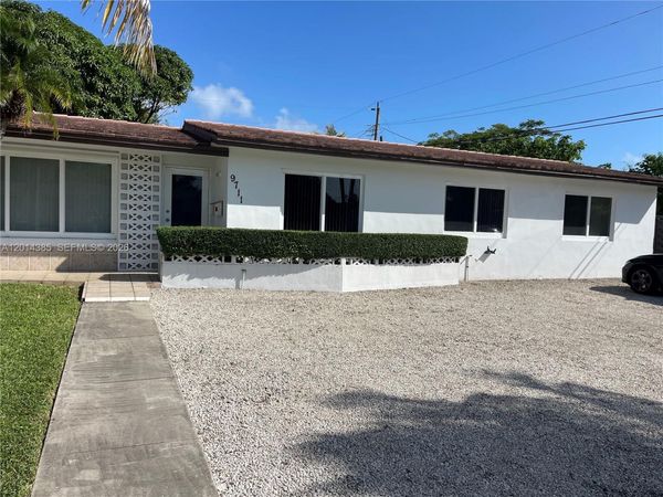 9711 SW 162nd St , Miami, FL 33157