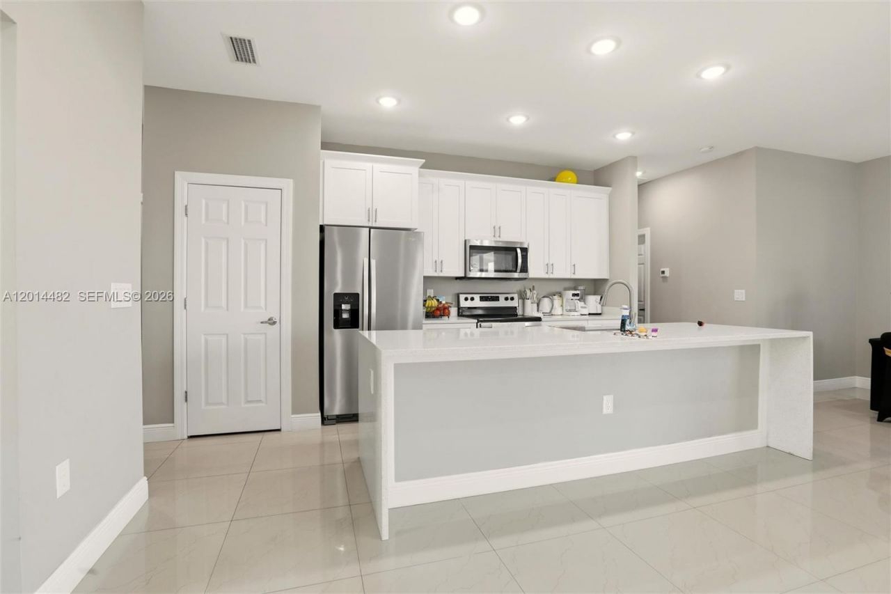 2908 SW 9th St , Lehigh Acres, FL 33976 Photo