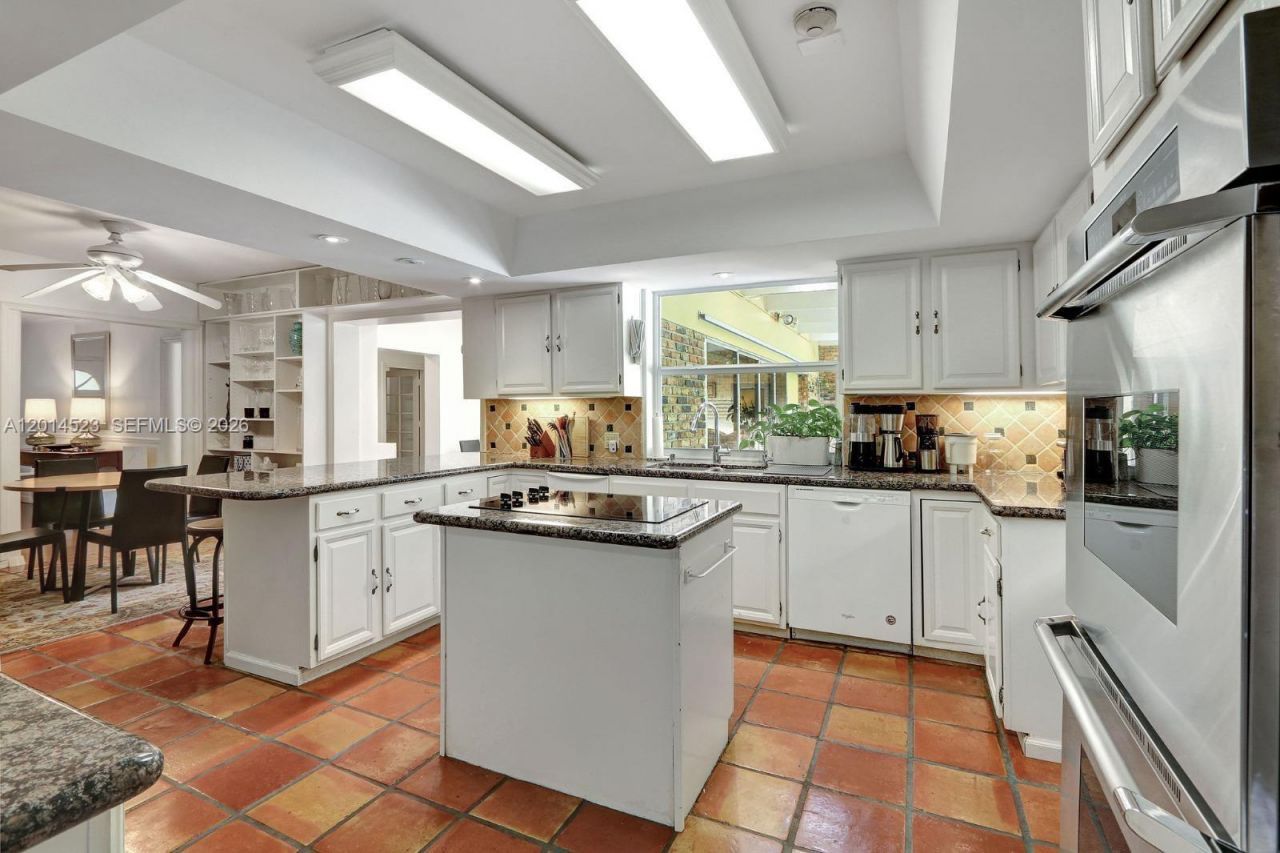 6255 SW 92nd St, Pinecrest, FL 33156 Photo